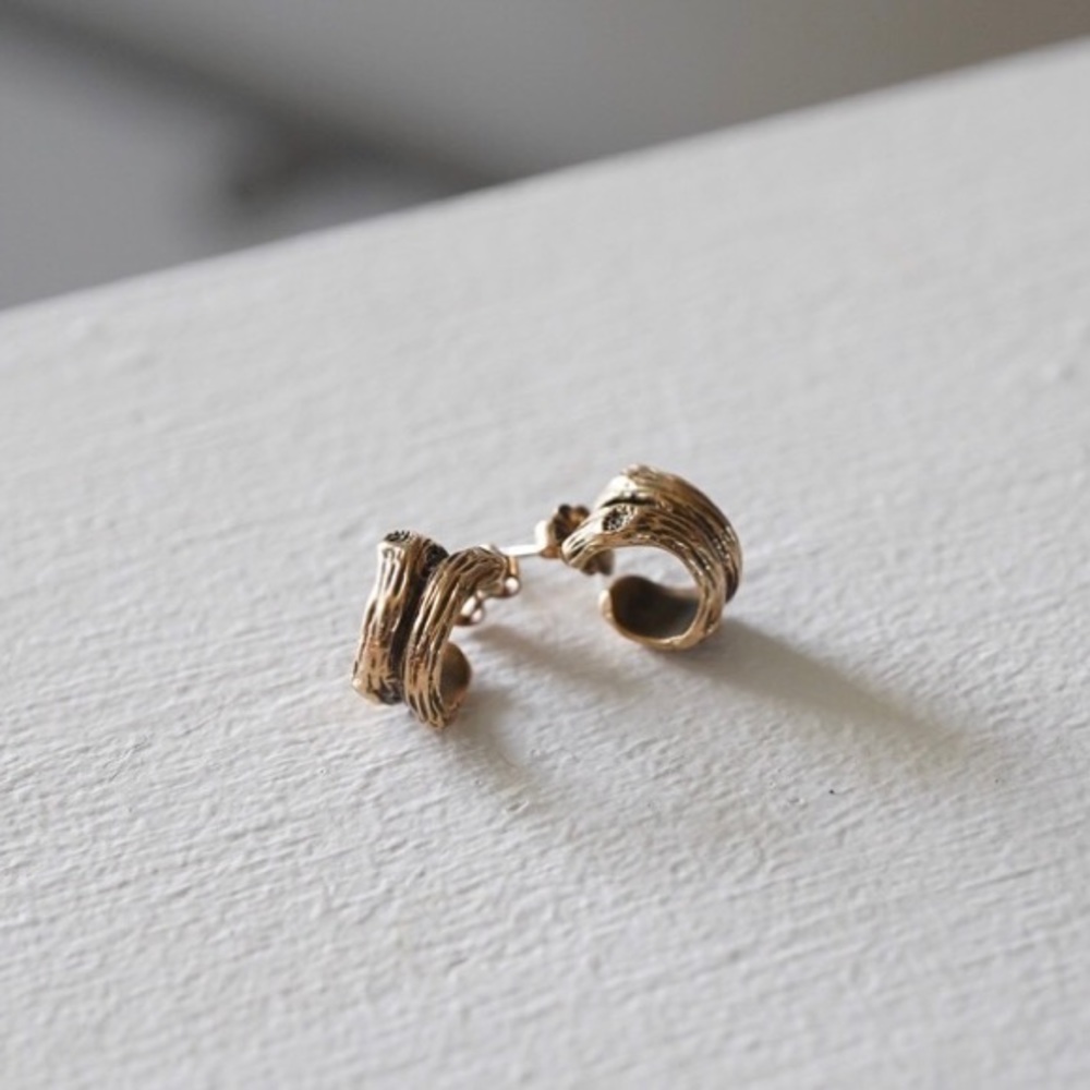 Mignon Faget 14k gold vine earlocks. 14k posts/backs.